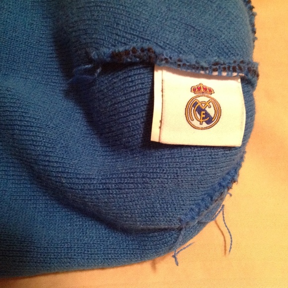 Real Madrid Beanie In Excellent Condition! - Picture 4 of 4